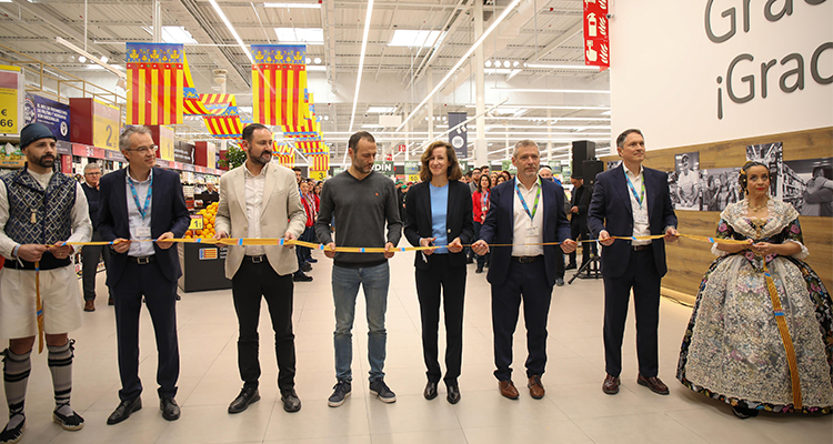 Carrefour reabre su hipermercado en Alfafar tras la Dana