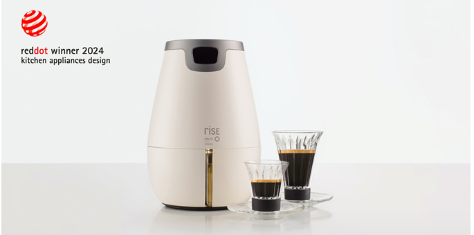Cafetera premiada por su diseño y sistema de extracción de café invertido